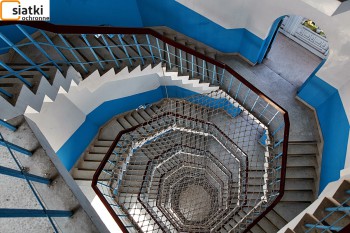 Siatki Wadowice - Siatka na schody – zabezpieczająca klatki schodowe dla terenów Wadowic